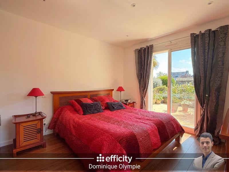 Maison - 155 m² - 8 pièces