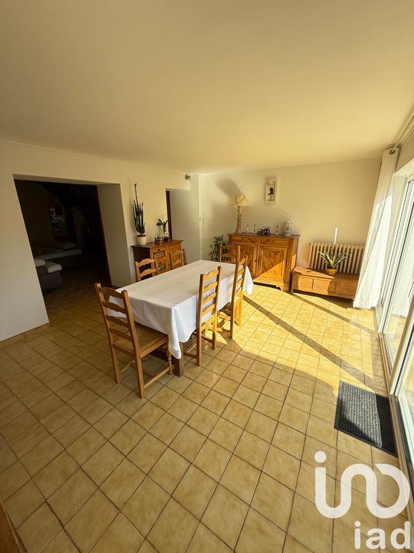 Maison - 227 m² - 8 pièces
