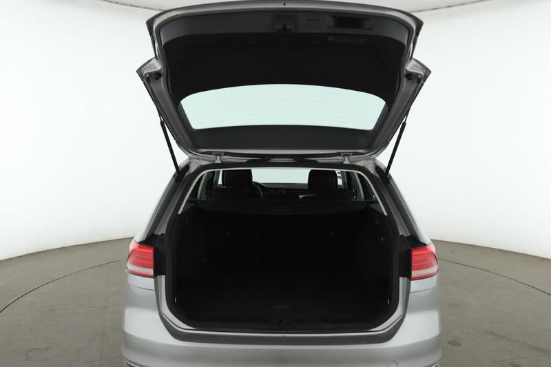 Volkswagen Passat Sw 1.4 Tsi Act BlueMotion Tech Confortline Dsg7 150 ch