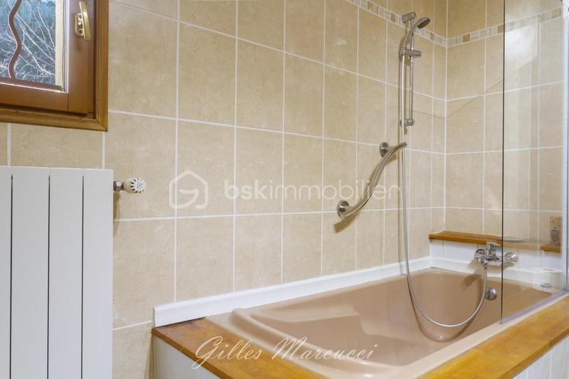 Maison - 174 m² - 5 pièces