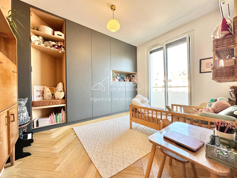 Appartement - 126 m² - 5 pièces