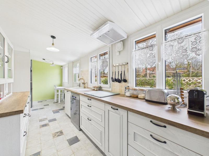 Maison - 140 m² - 6 pièces