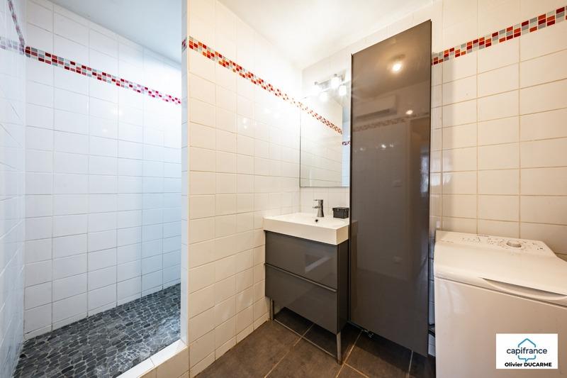 Local commercial - 90 m² - 3 pièces