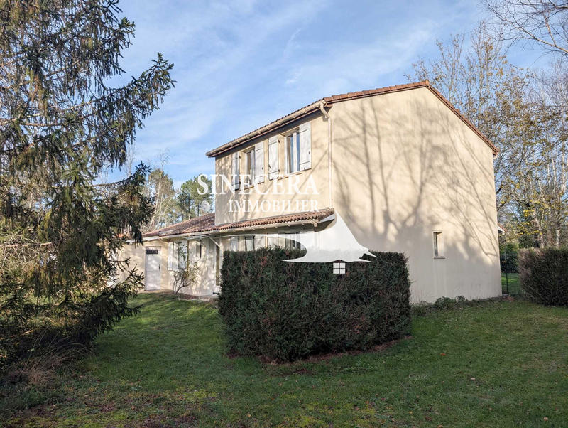 Maison - 153 m² - 7 pièces