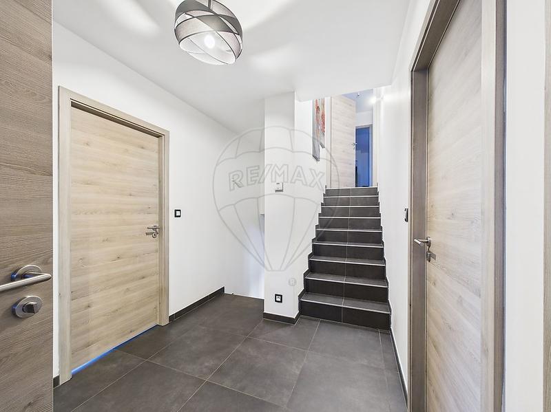 Maison - 141 m² - 6 pièces