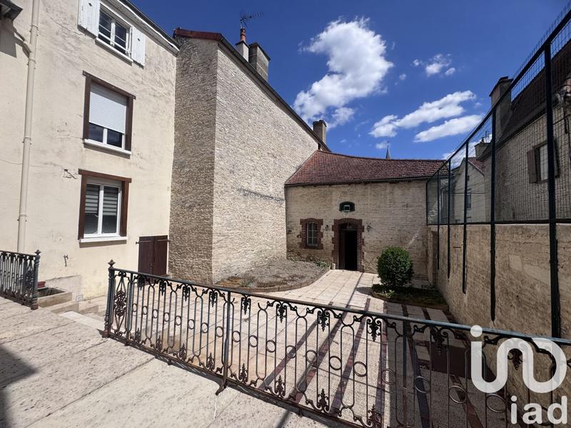 Maison de ville - 286 m² - 8 pièces