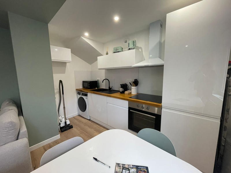 Appartement - 85 m² - 3 pièces