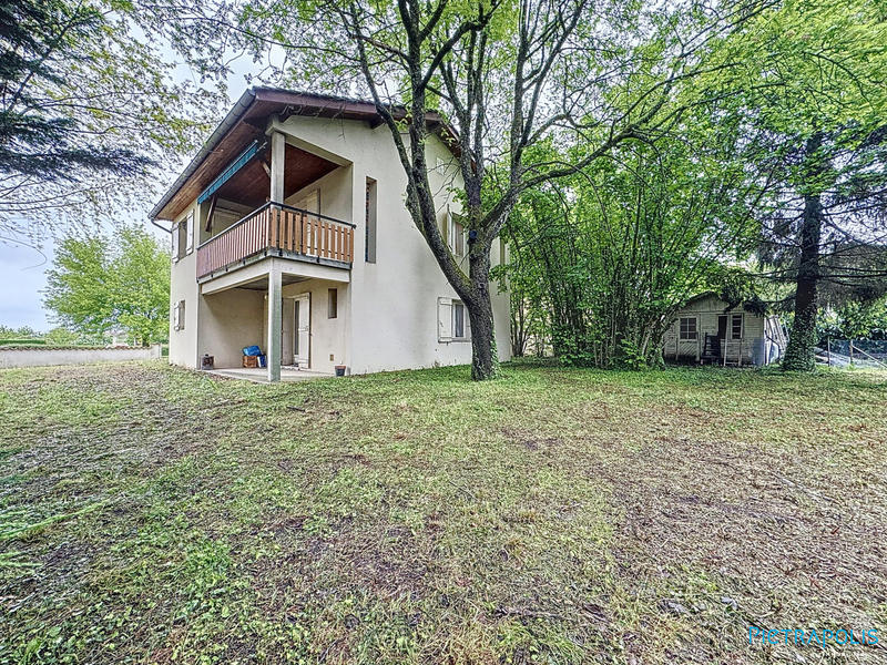 Maison traditionnelle - 140 m² - 7 pièces