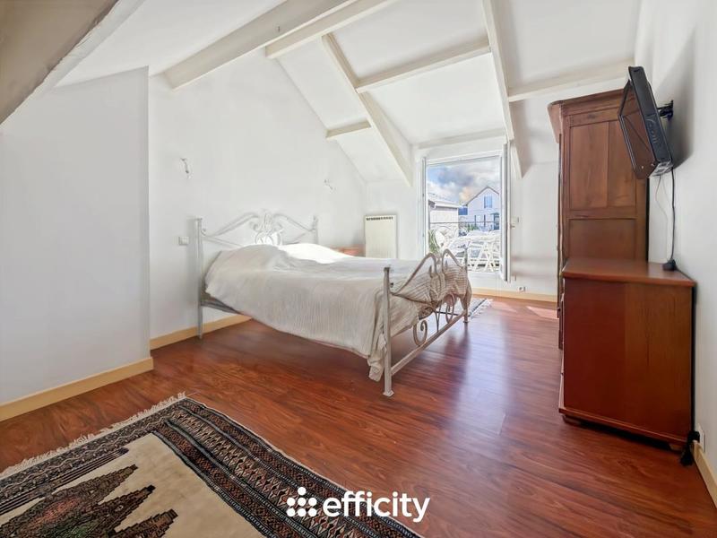 Pavillon - 140 m² - 6 pièces