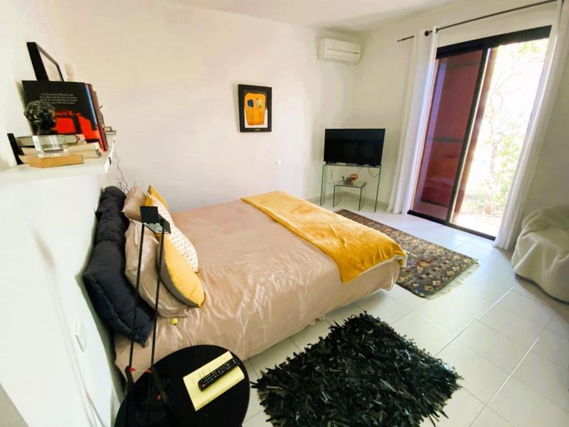 Maison - 220 m² - 6 pièces