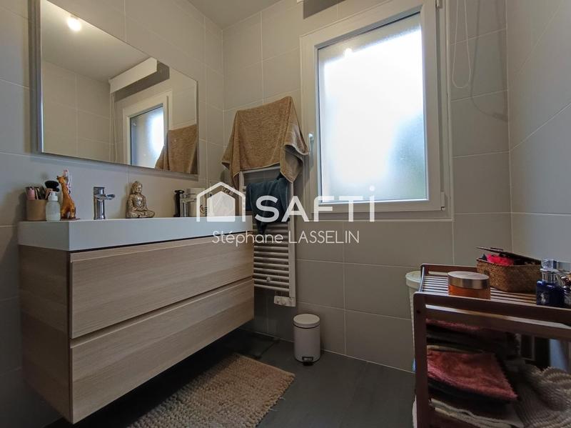 Maison - 162 m² - 9 pièces