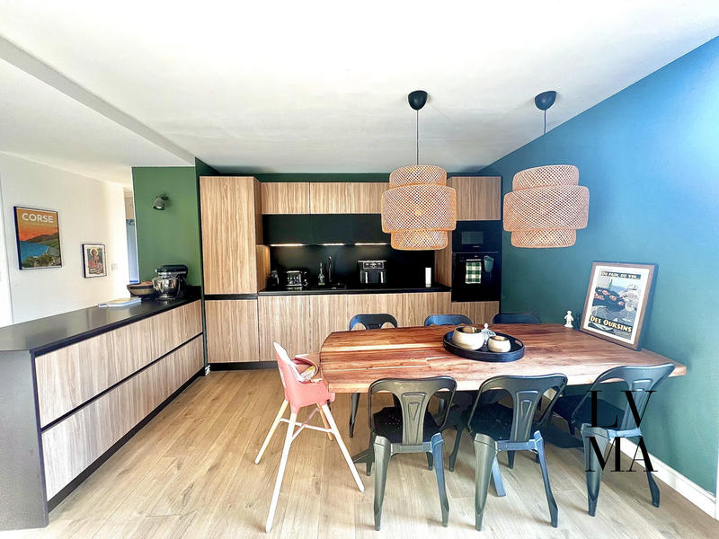 Appartement - 70 m² - 3 pièces