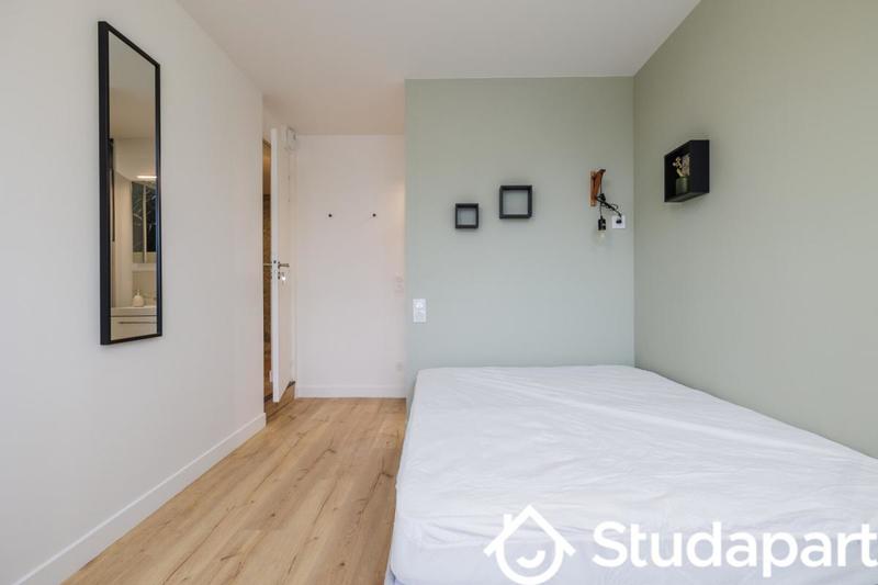 Chambre - 12 m² - 1 pièce