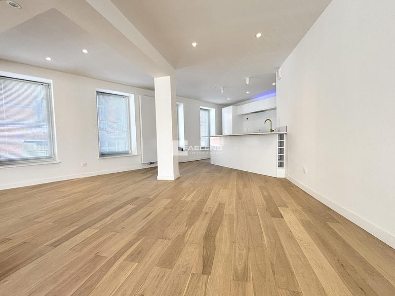 Maison - 213 m² - 5 pièces