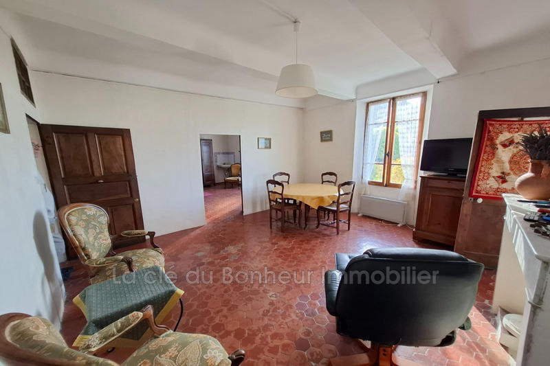 Maison de village - 350 m² - 13 pièces