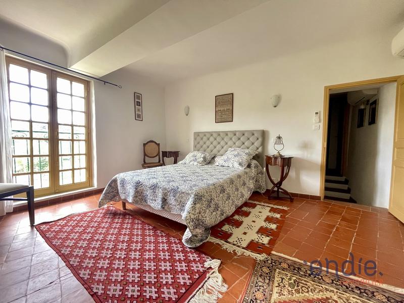 Maison - 190 m² - 6 pièces