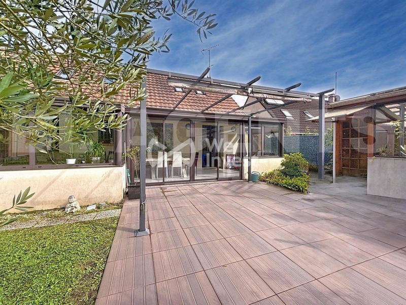 Maison traditionnelle - 148 m² - 7 pièces