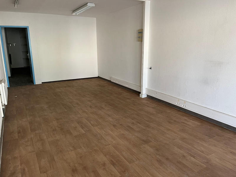 Local commercial - 42 m² - 1 pièce