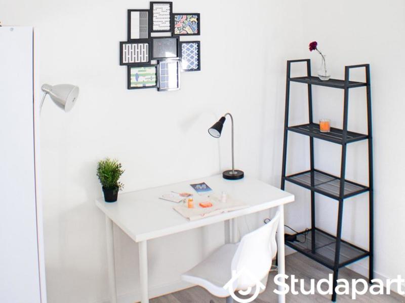 Chambre - 11 m² - 1 pièce