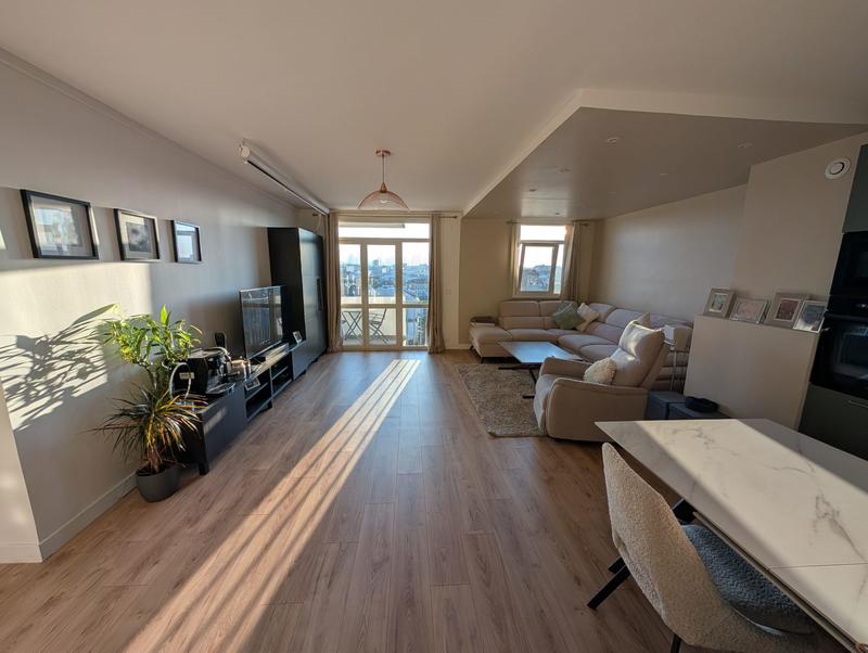 Appartement - 101 m² - 4 pièces