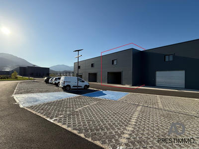 Local d'activités - 170 m² - 1 pièce