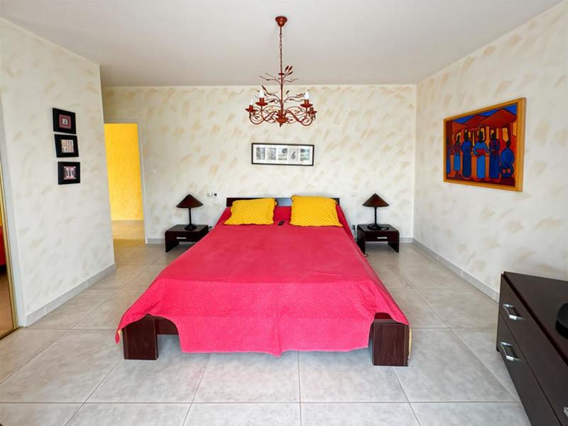 Villa - 175 m² - 6 pièces