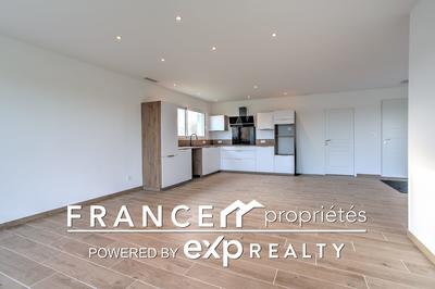 Maison - 104 m² - 4 pièces