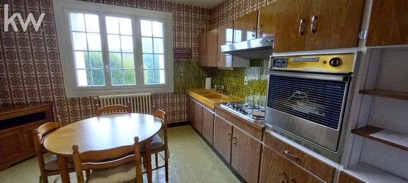 Maison traditionnelle - 229 m² - 8 pièces