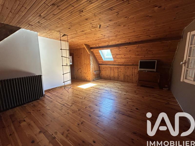 Maison - 201 m² - 7 pièces