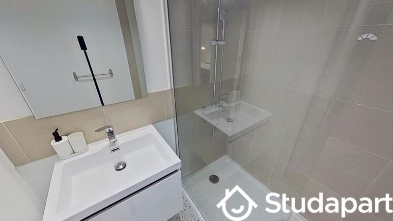 Chambre - 12 m² - 1 pièce