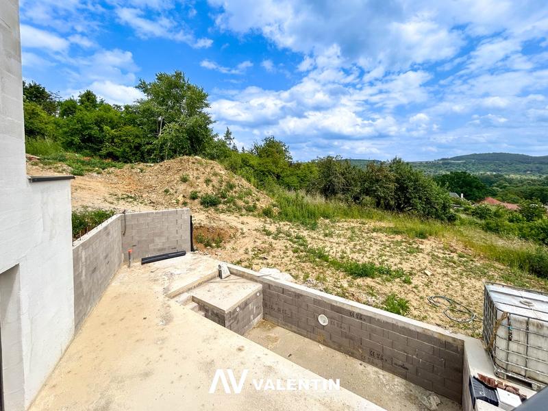 Maison - 200 m² - 5 pièces