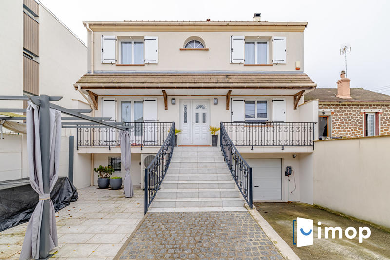 Maison - 135 m² - 5 pièces