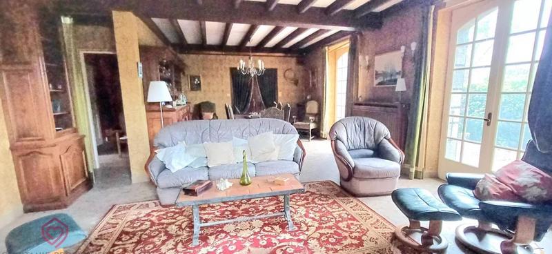 Maison - 263 m² - 9 pièces