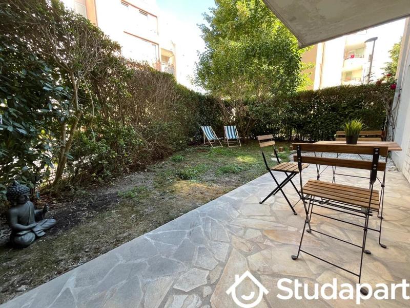 Chambre - 11 m² - 1 pièce