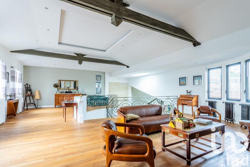 Maison de maîtres - 305 m² - 9 pièces