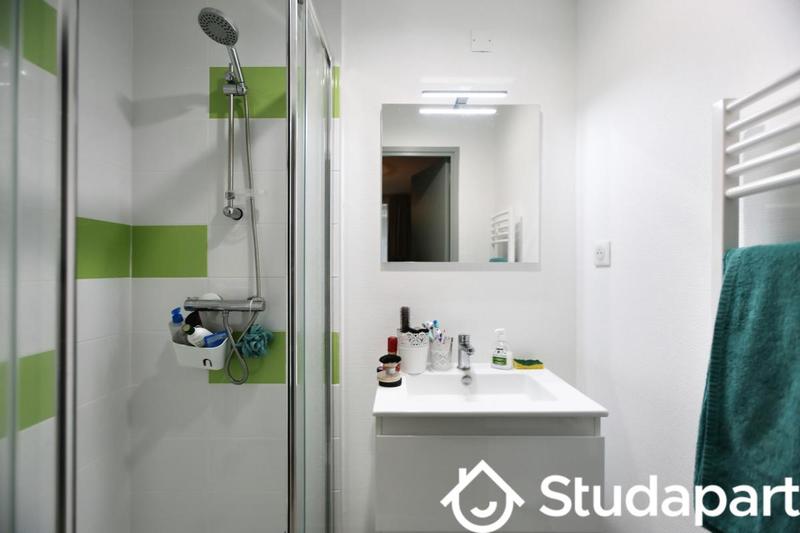 Chambre - 12 m² - 1 pièce