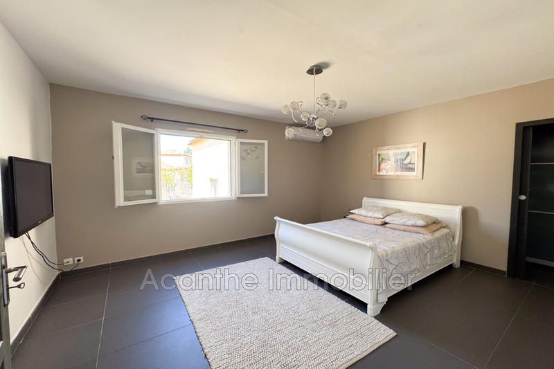 Maison - 220 m² - 7 pièces