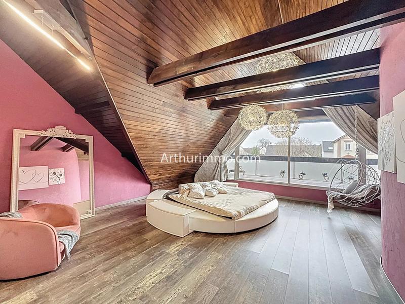 Maison - 226 m² - 8 pièces