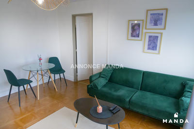 Chambre - 10 m² - 4 pièces