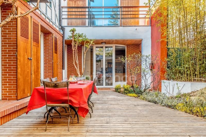 Maison - 262 m² - 8 pièces