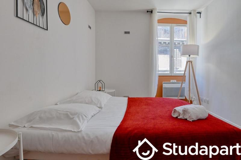 Chambre - 9 m² - 1 pièce