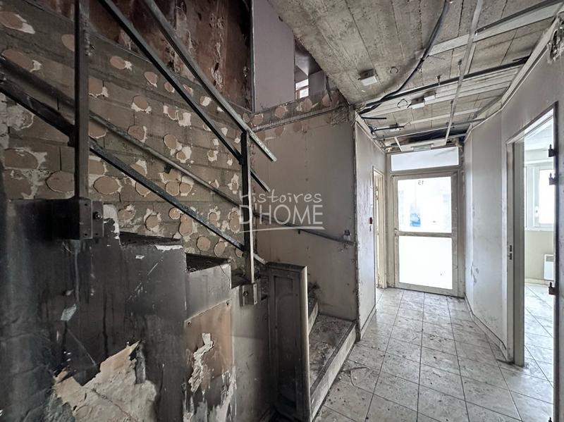 Immeuble - 239 m² - 10 pièces