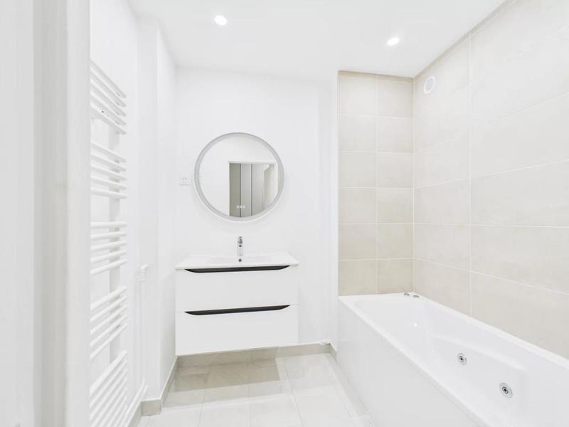 Appartement - 99 m² - 5 pièces