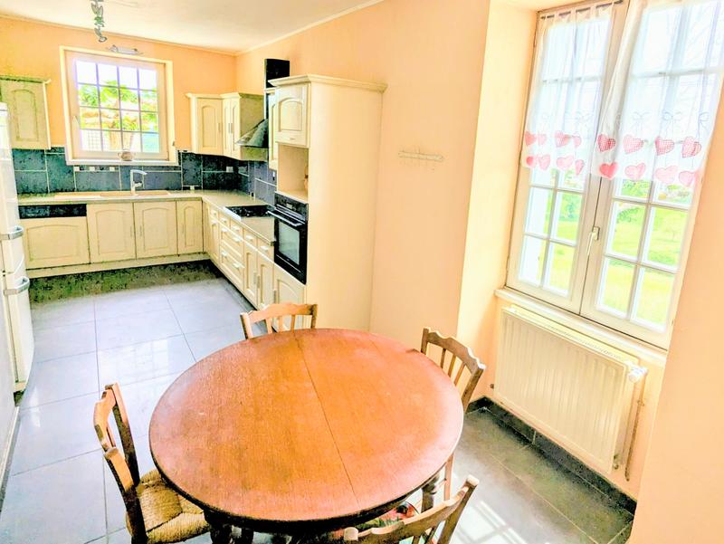 Villa - 1 003 m² - 8 pièces