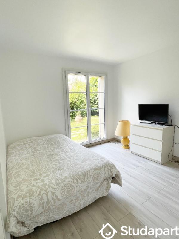 Chambre - 13 m² - 1 pièce