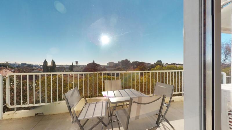 Appartement - 70 m² - 5 pièces