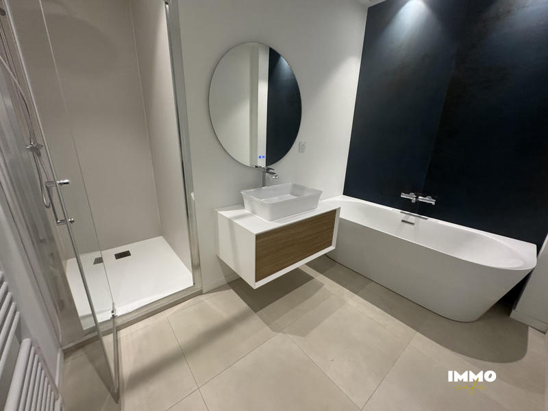 Appartement - 99 m² - 4 pièces