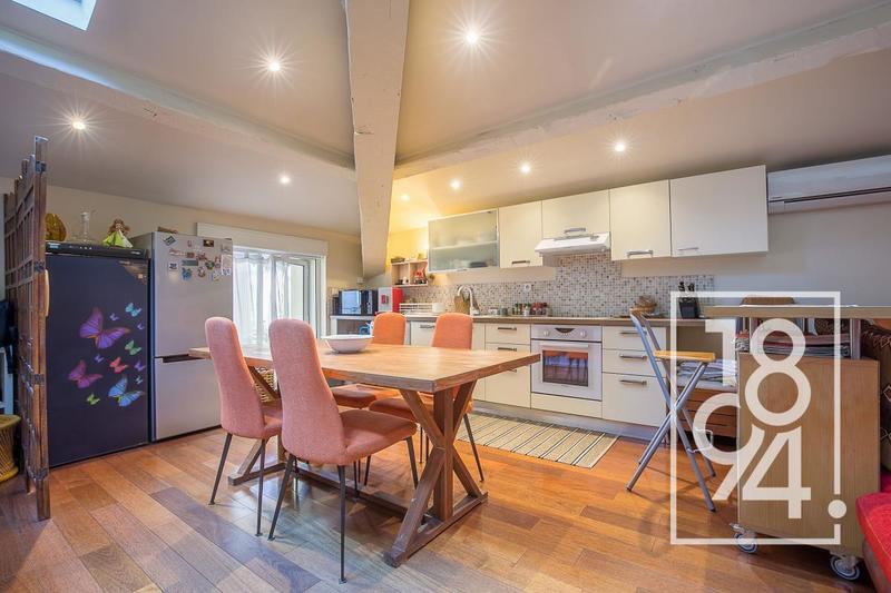 Loft - 72 m² - 2 pièces