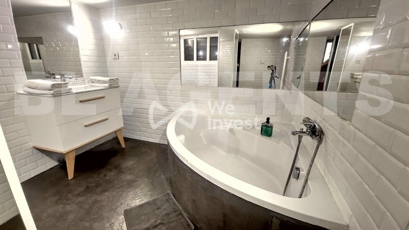 Loft - 120 m² - 5 pièces