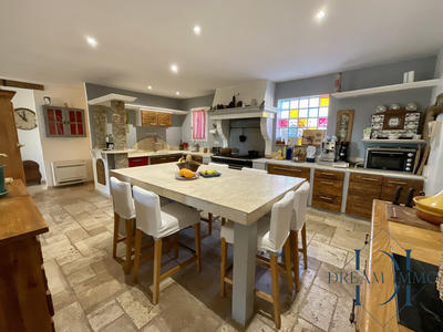 Maison - 141 m² - 5 pièces